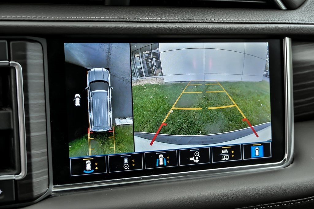 Used 2021 GMC Yukon Denali w/ Denali Premium Package image 25