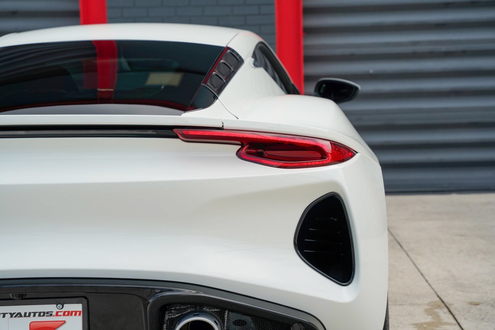 Used 2025 Lotus Emira RWD image 20