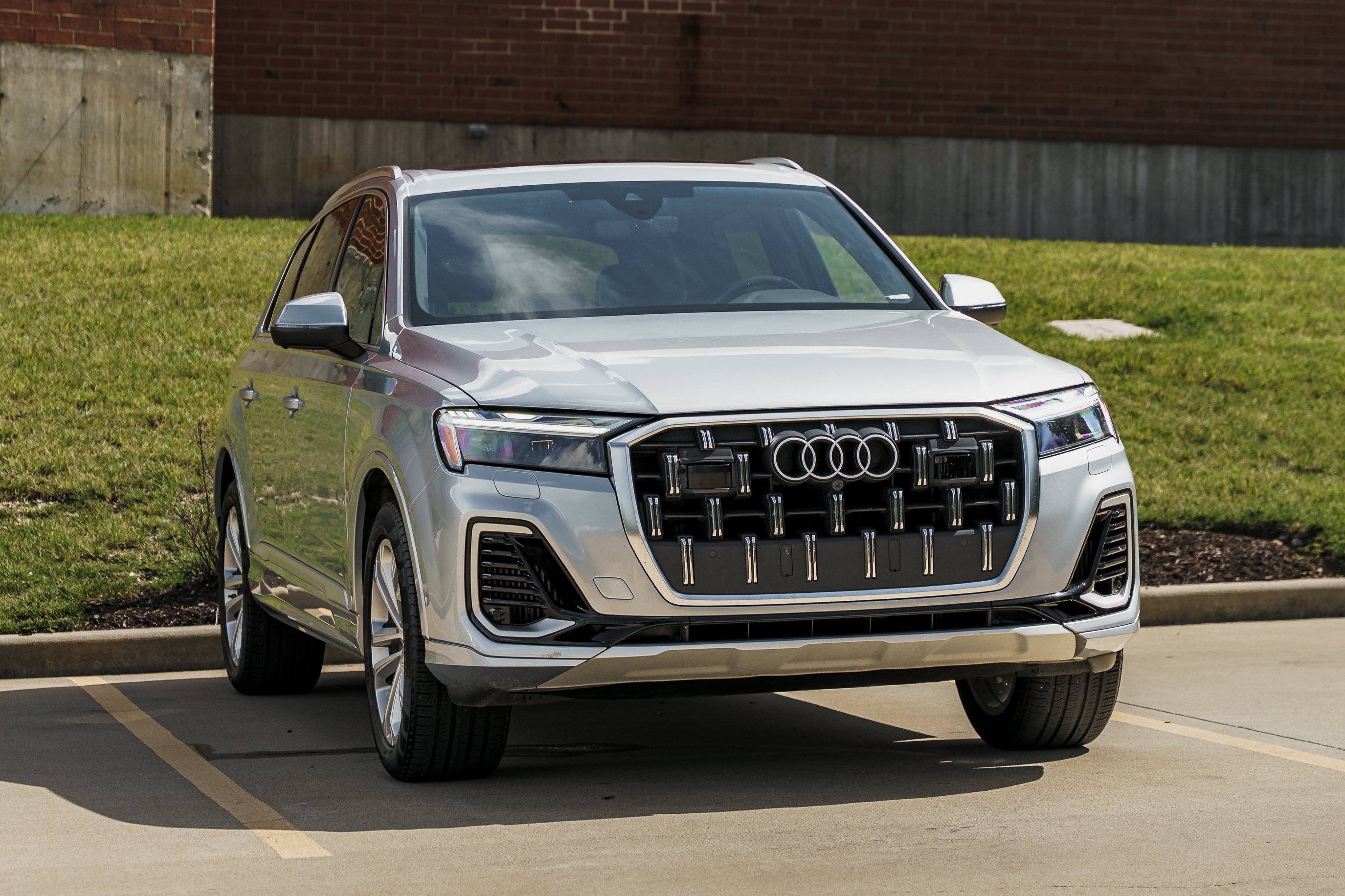 Certified 2025 Audi Q7 3.0T Premium Plus AWD/4WD image 2