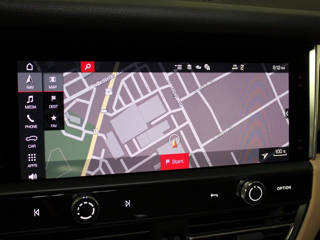 Certified 2025 Porsche Macan image 28