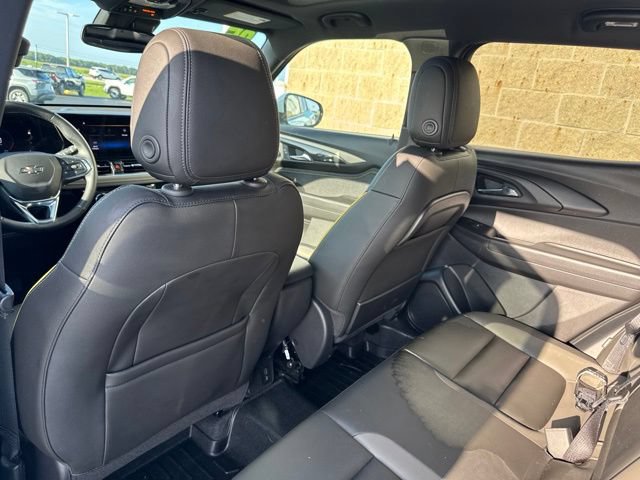 Used 2025 Chevrolet TrailBlazer ACTIV w/ Convenience Package AWD/4WD image 12