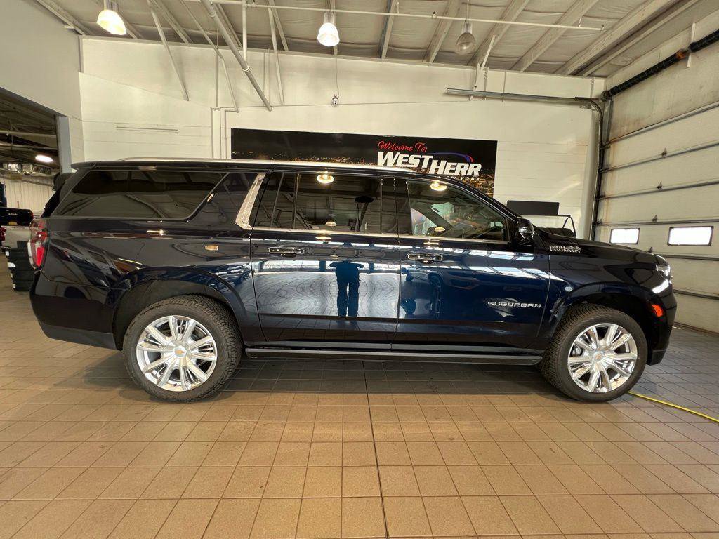 Used 2024 Chevrolet Suburban High Country AWD/4WD image 15