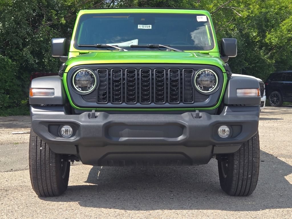 Used 2025 Jeep Wrangler Unlimited Sport AWD/4WD image 4