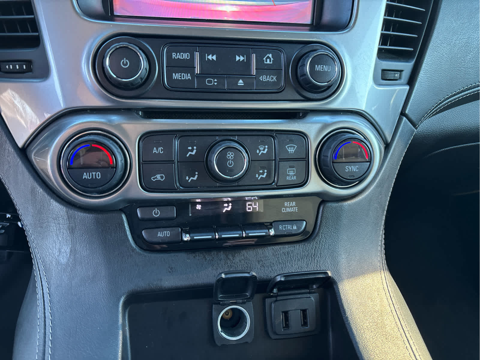 Used 2019 Chevrolet Tahoe LS w/ Enhanced Driver Alert Package AWD/4WD image 15