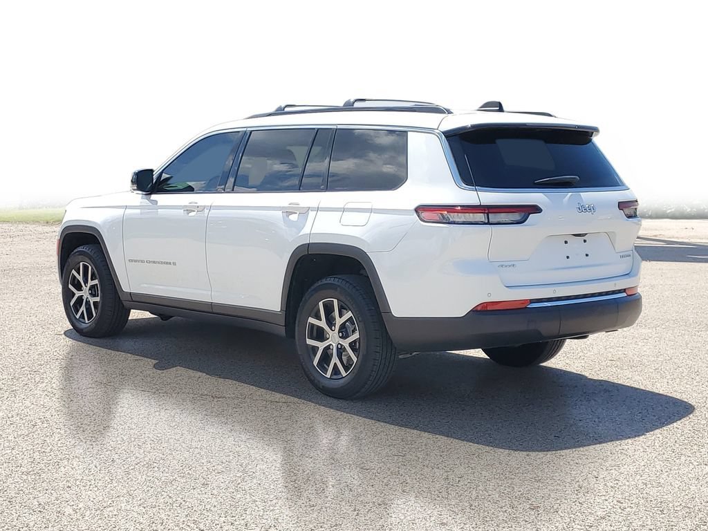 Used 2024 Jeep Grand Cherokee L Limited AWD/4WD image 3