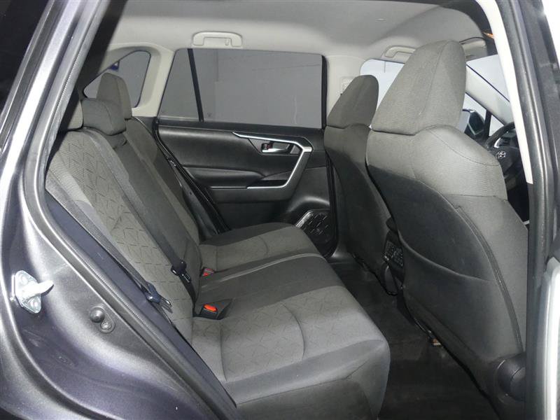 Used 2021 Toyota RAV4 XLE AWD/4WD image 28