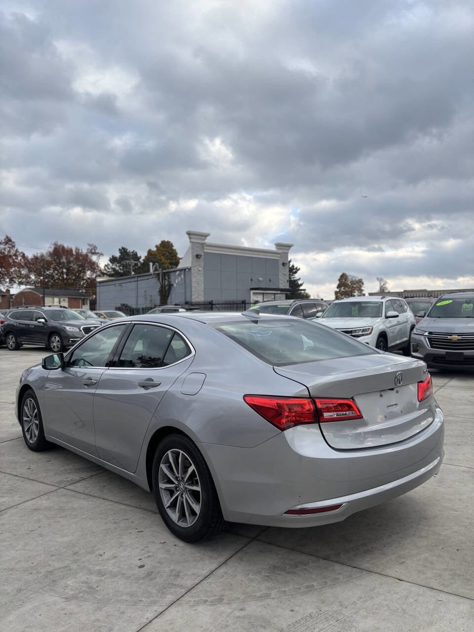 Used 2018 Acura TLX w/ Technology Package image 5