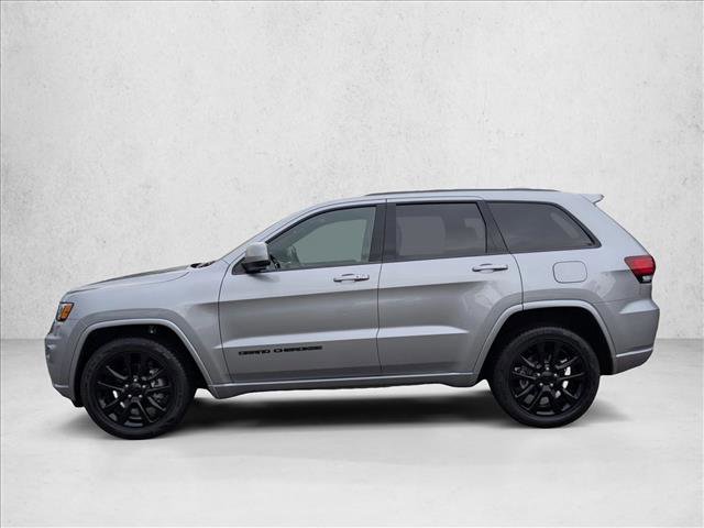 Used 2018 Jeep Grand Cherokee Altitude image 9