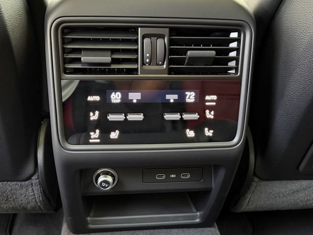 Used 2026 Porsche Cayenne GTS AWD/4WD image 15