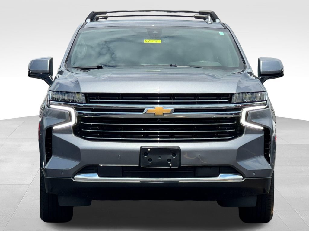 Used 2022 Chevrolet Suburban LT w/ Luxury Package AWD/4WD image 2