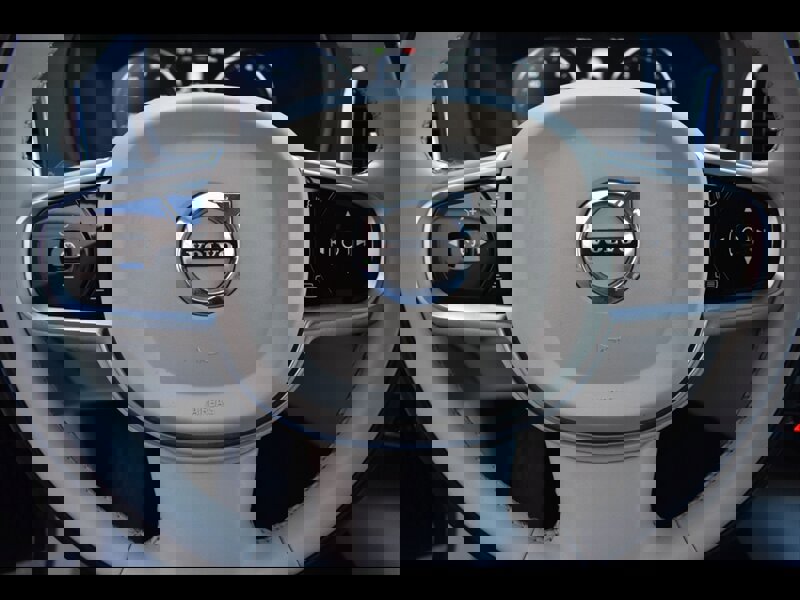 Used 2018 Volvo XC90 T6 Momentum w/ Convenience Package image 12