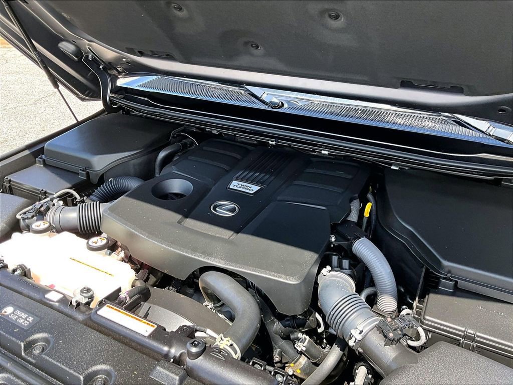 Used 2024 Lexus GX 550 w/ Accessory Package (Z1) image 24