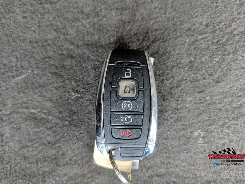 Used 2019 Lincoln Nautilus Select AWD/4WD image 30