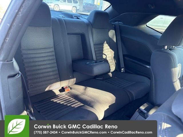 Used 2014 Dodge Challenger R/T image 19