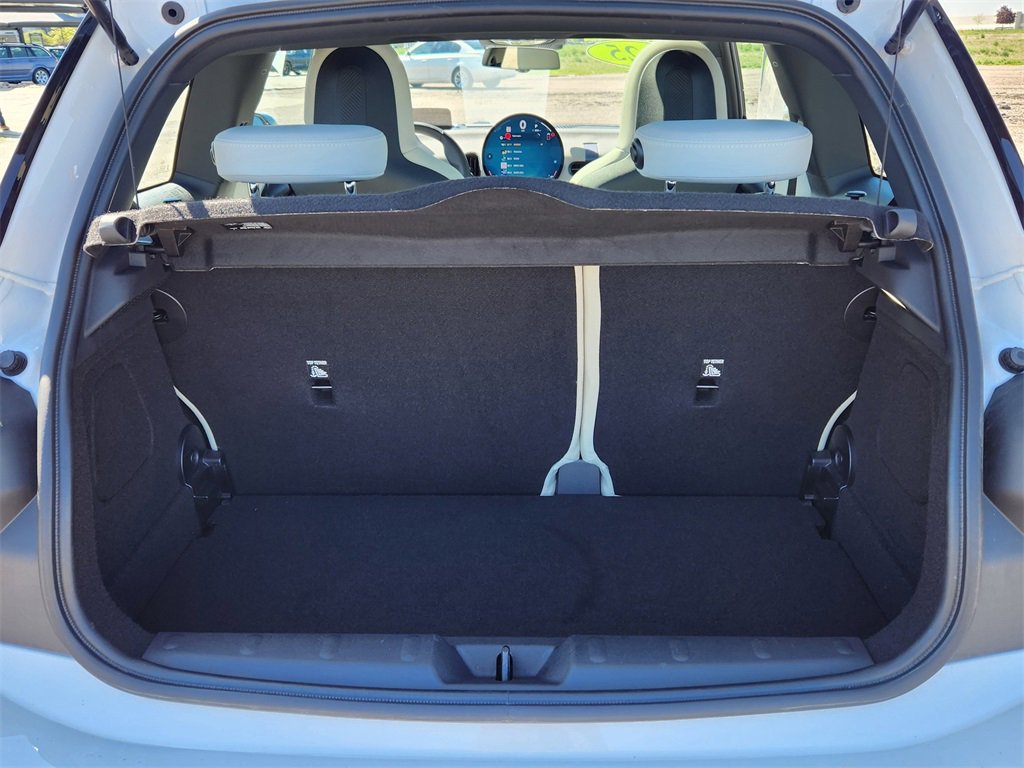 Used 2025 MINI Cooper 2-Door Hardtop image 11