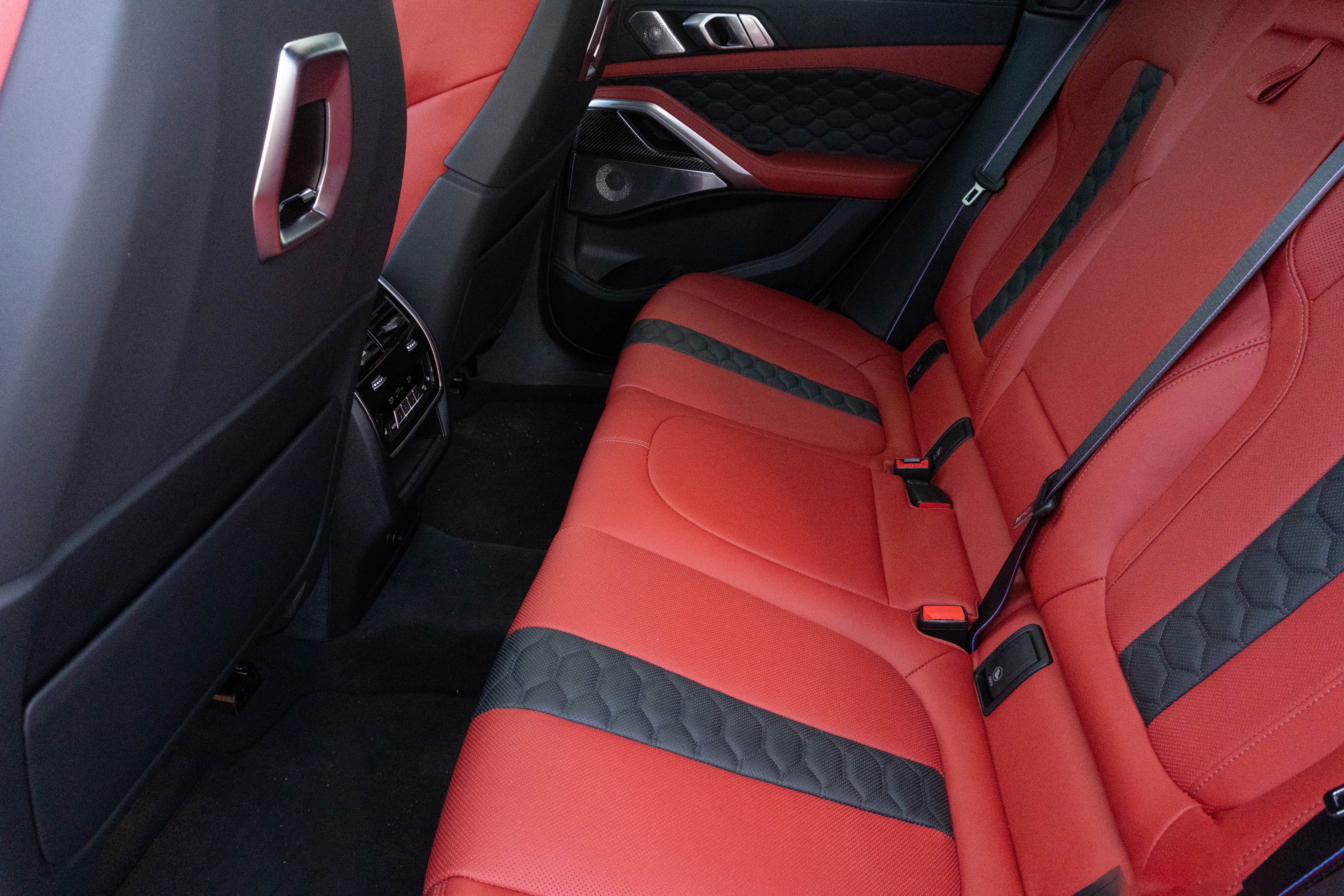 Used 2026 BMW X6 M Competition w/ Executive Package image 39