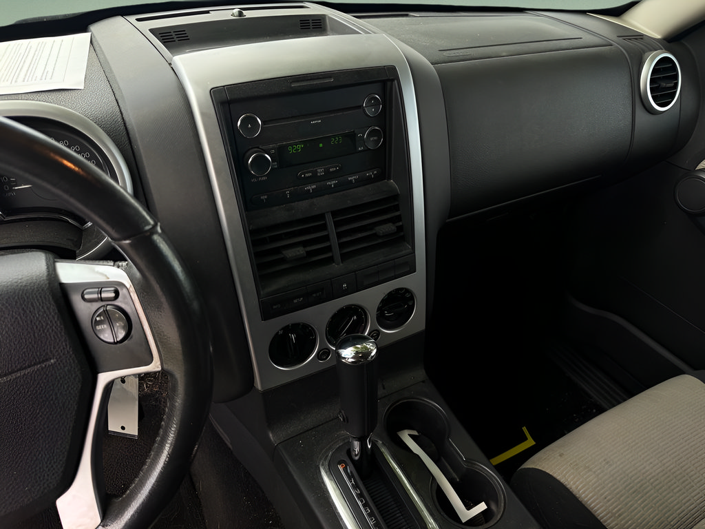 Used 2008 Mercury Mountaineer AWD image 26