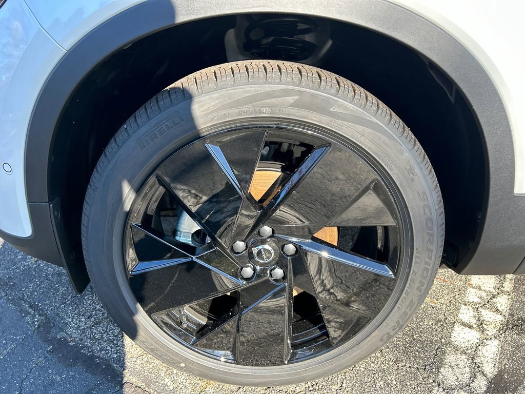 New 2026 Volvo XC40 B5 Ultra w/ Climate Package AWD/4WD image 8