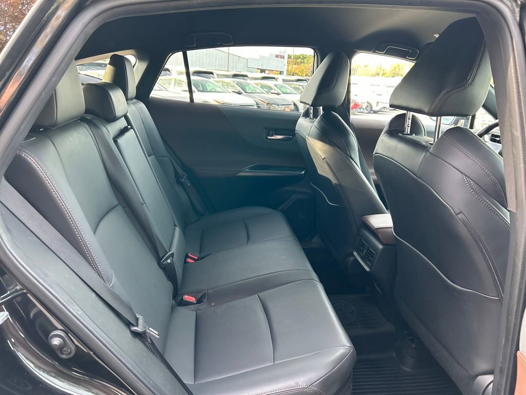 Used 2023 Toyota Venza XLE image 26