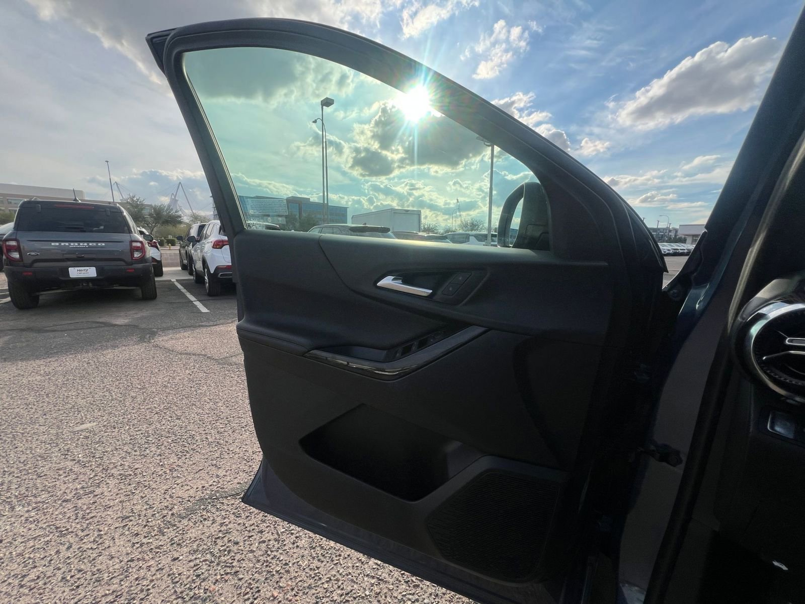 Used 2025 Chevrolet Equinox LT image 20