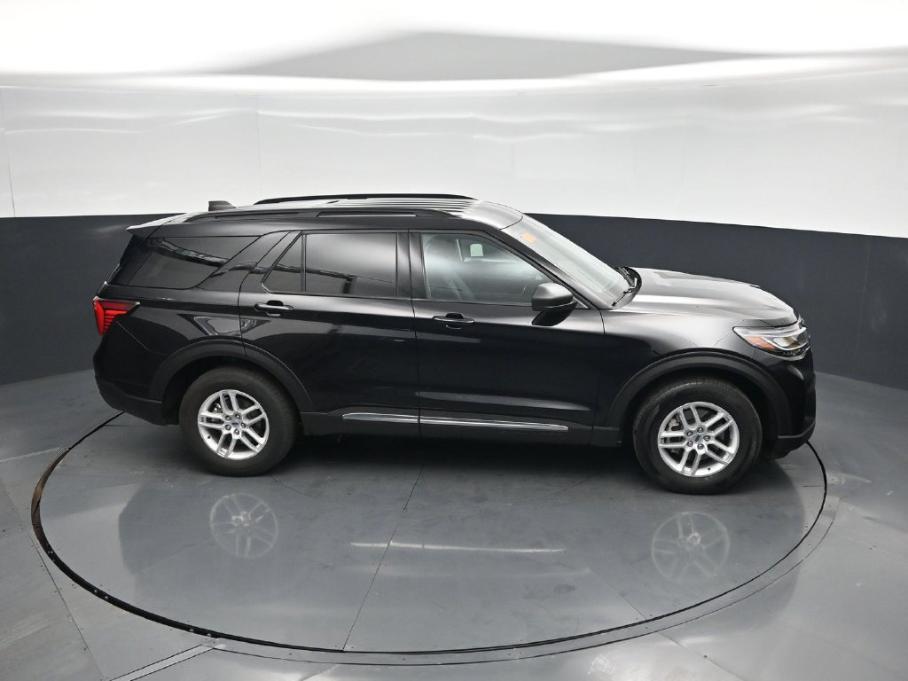 Used 2025 Ford Explorer Active AWD/4WD image 56