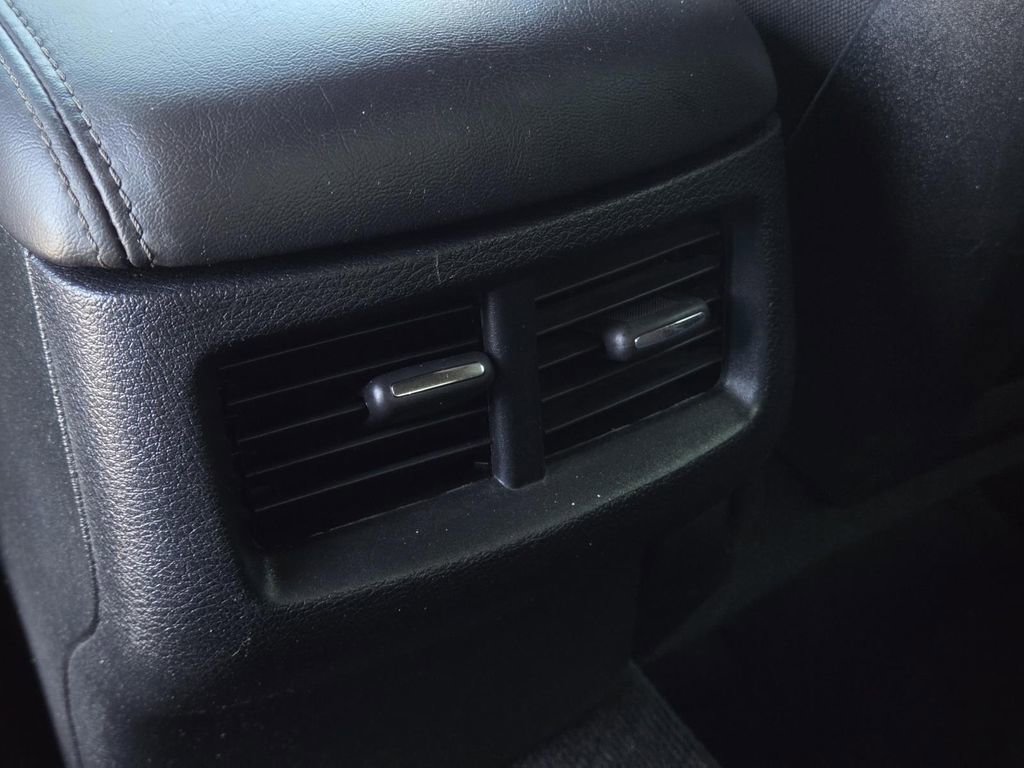 Used 2018 Dodge Challenger R/T image 11