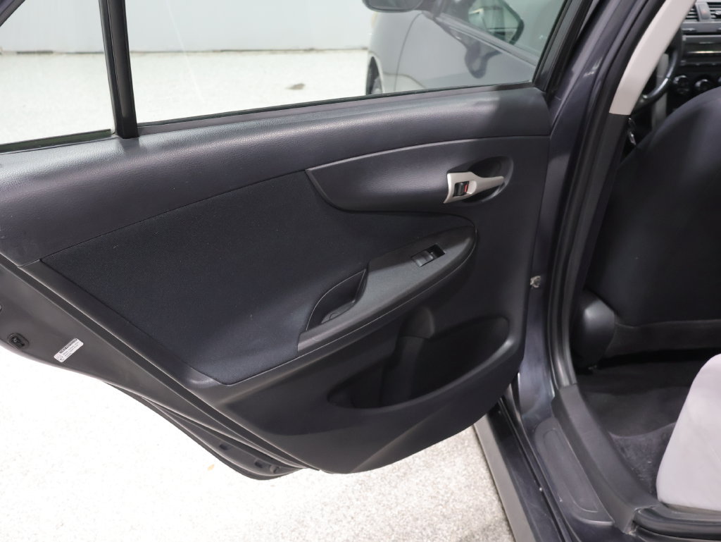 Used 2009 Toyota Corolla S w/ Sport Pkg FWD image 18