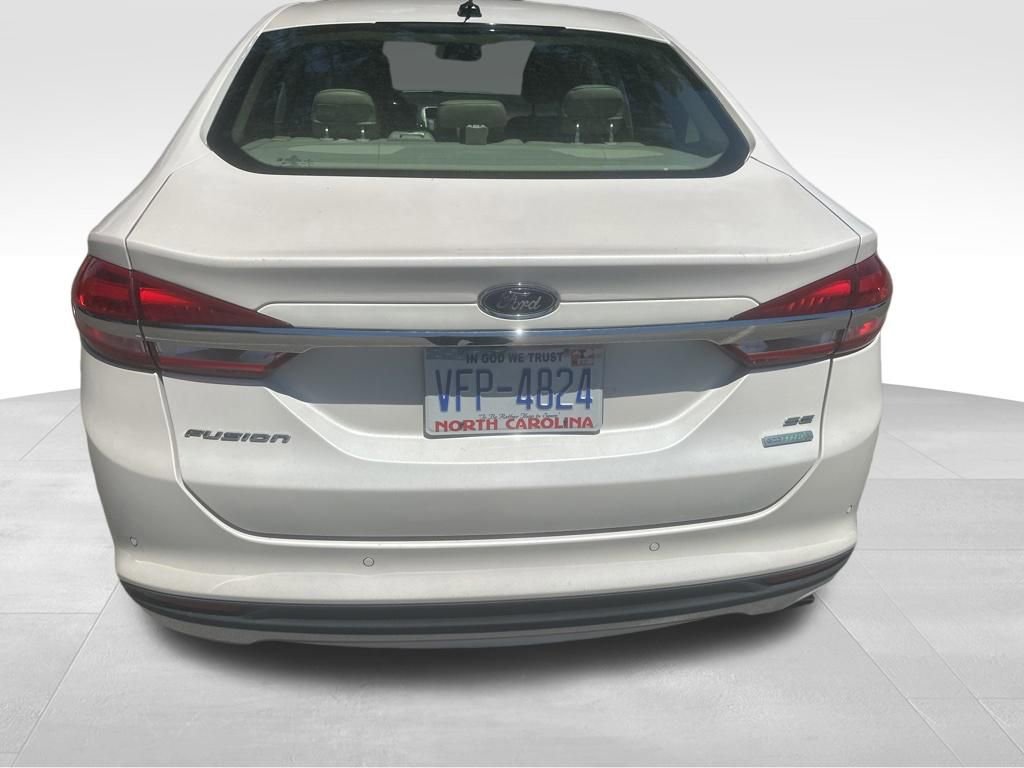 Used 2017 Ford Fusion SE w/ Fusion SE Technology Package FWD image 23