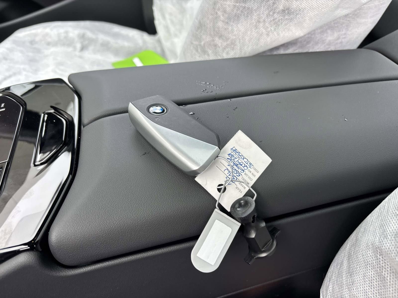 New 2026 BMW 550e xDrive image 22