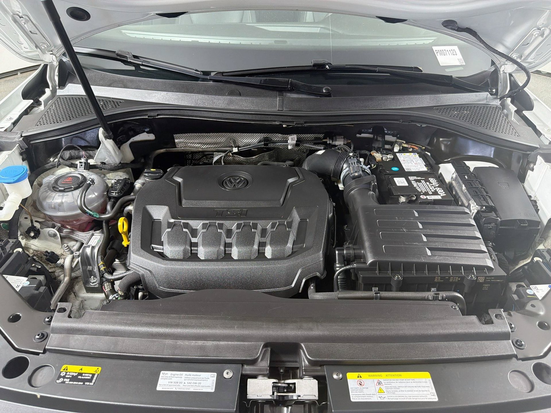 Used 2023 Volkswagen Tiguan SE R-Line FWD image 30