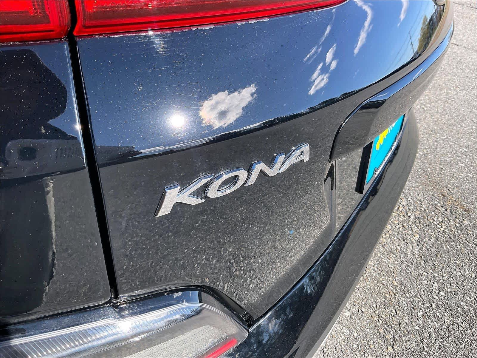 Used 2023 Hyundai Kona SE w/ Cargo Package FWD image 28