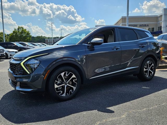 Used 2023 Kia Sportage EX image 3