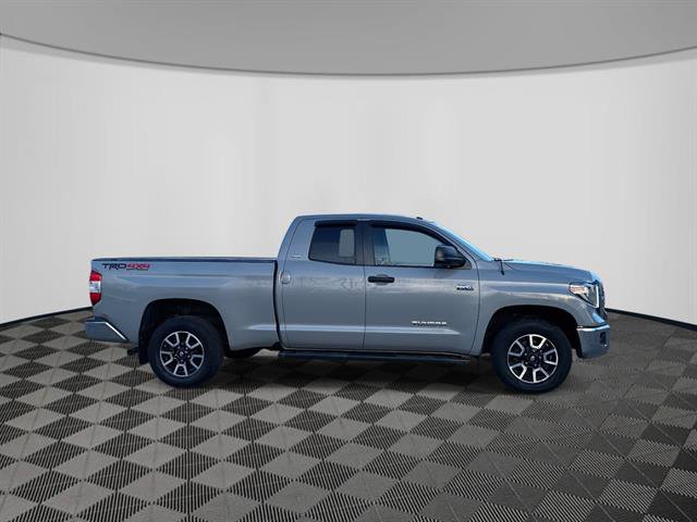 Used 2018 Toyota Tundra SR5 w/ TRD Off Road Package image 8