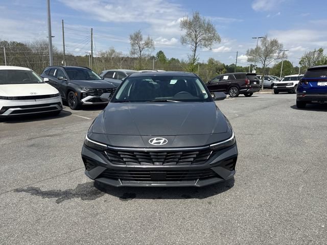 Certified 2025 Hyundai Elantra SEL FWD image 2