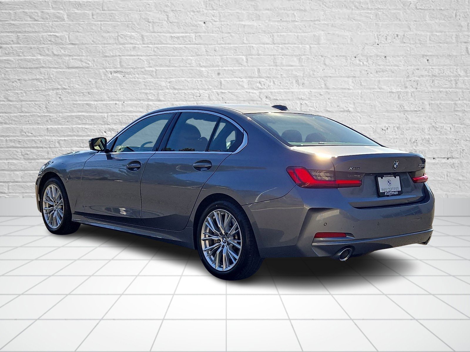Used 2024 BMW 330i xDrive Sedan w/ Premium Package image 4