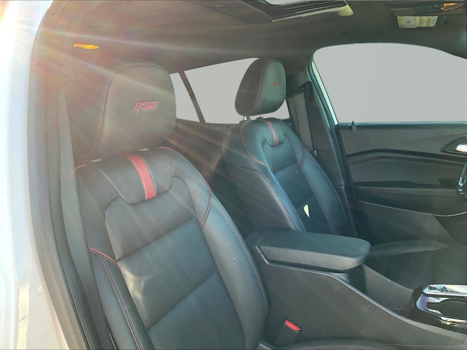 Used 2024 Chevrolet Trax RS w/ Sunroof Package FWD image 28