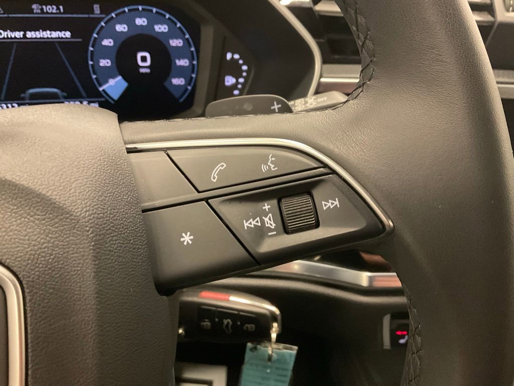 Used 2025 Audi Q3 2.0T Premium image 15