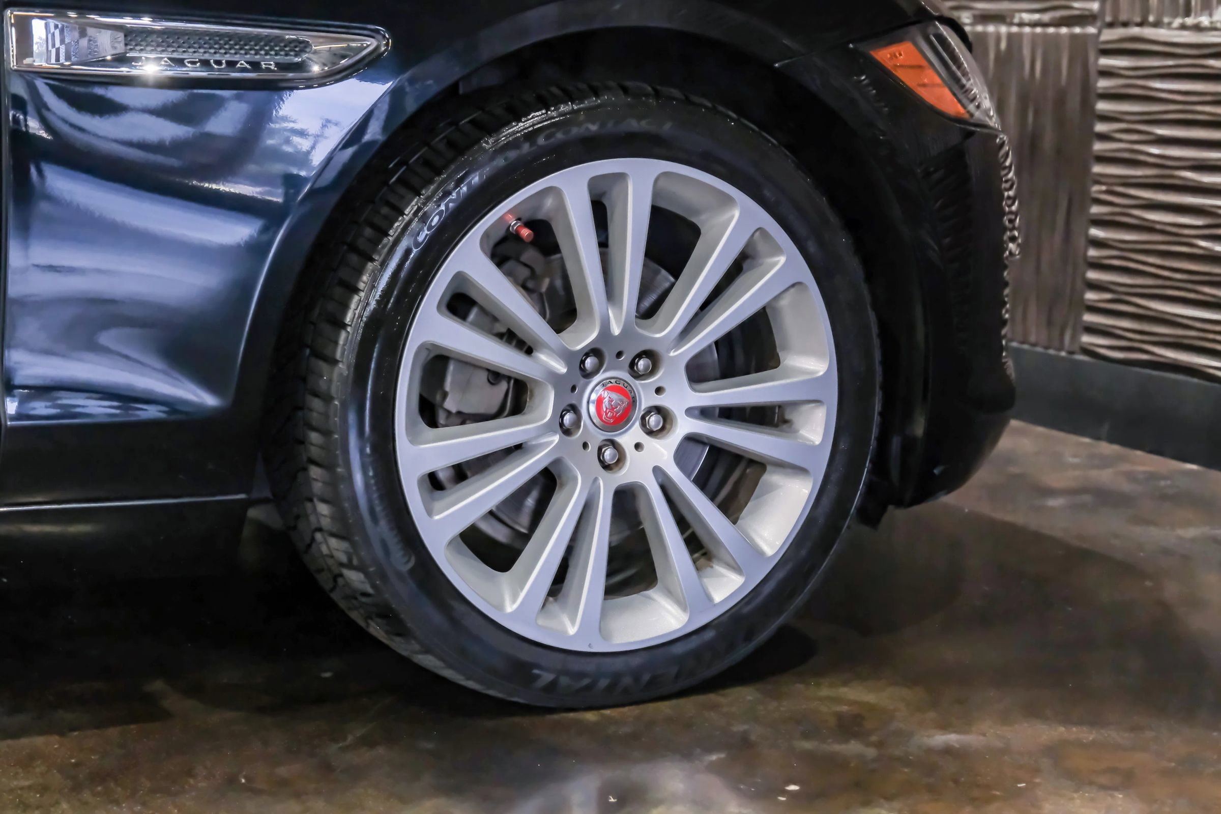 Used 2020 Jaguar XF Prestige RWD image 51