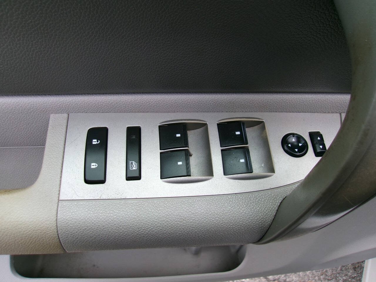 Used 2009 Chevrolet Silverado 2500 W/T AWD/4WD image 18