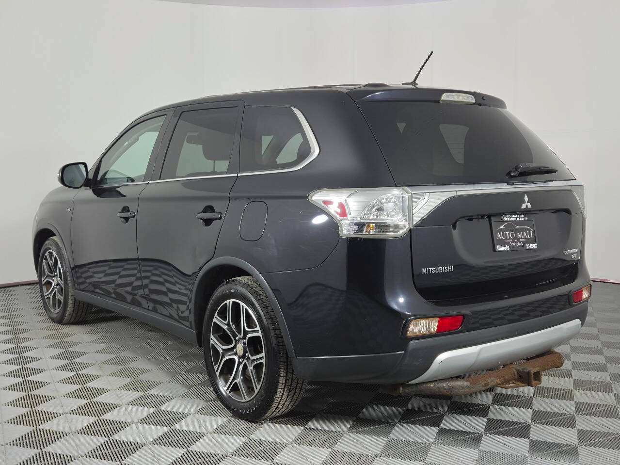 Used 2015 Mitsubishi Outlander GT AWD/4WD image 5