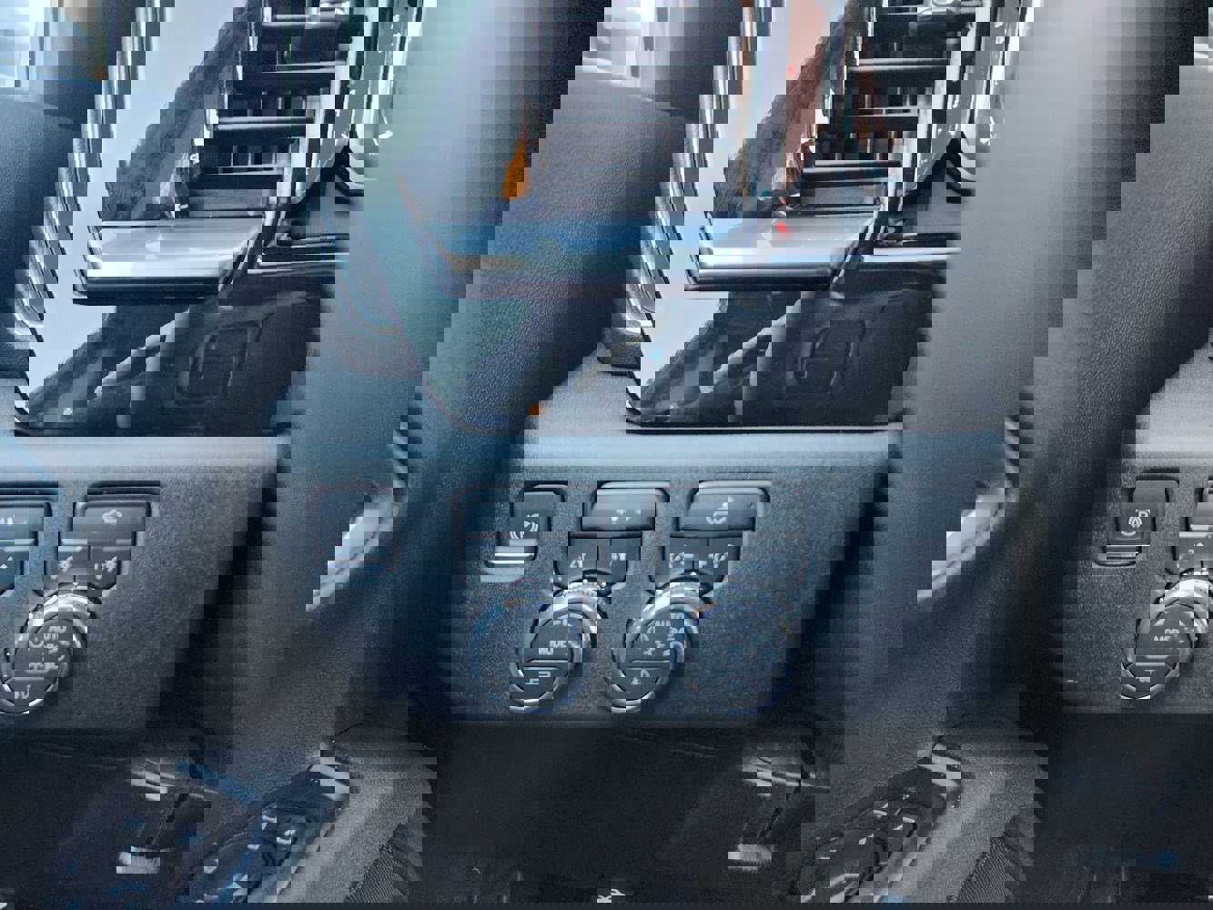 New 2026 GMC Sierra 2500 SLE w/ SLE Value Package; image 12