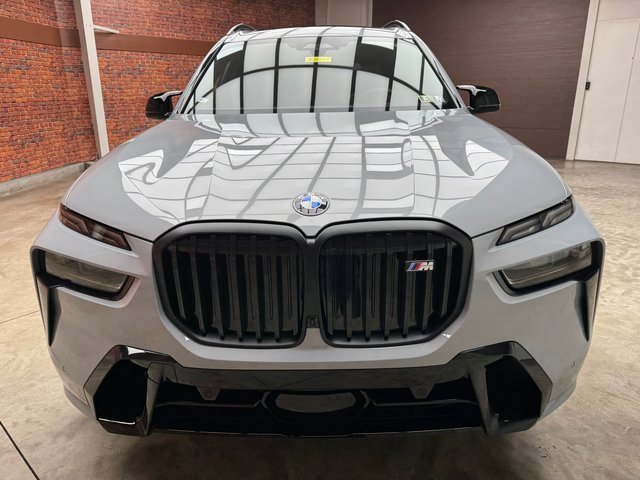 Used 2026 BMW X7 M60i image 8