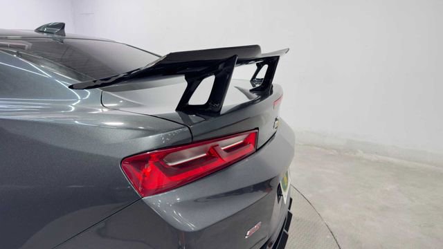 Used 2018 Chevrolet Camaro SS image 10