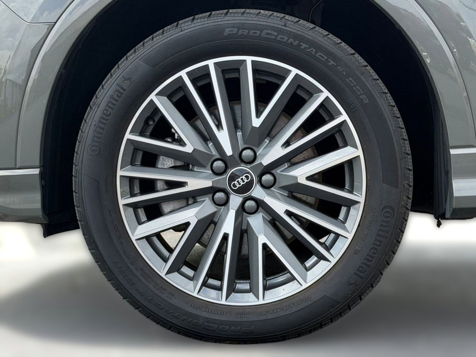 Used 2022 Audi Q3 2.0T Premium w/ Convenience Package image 11