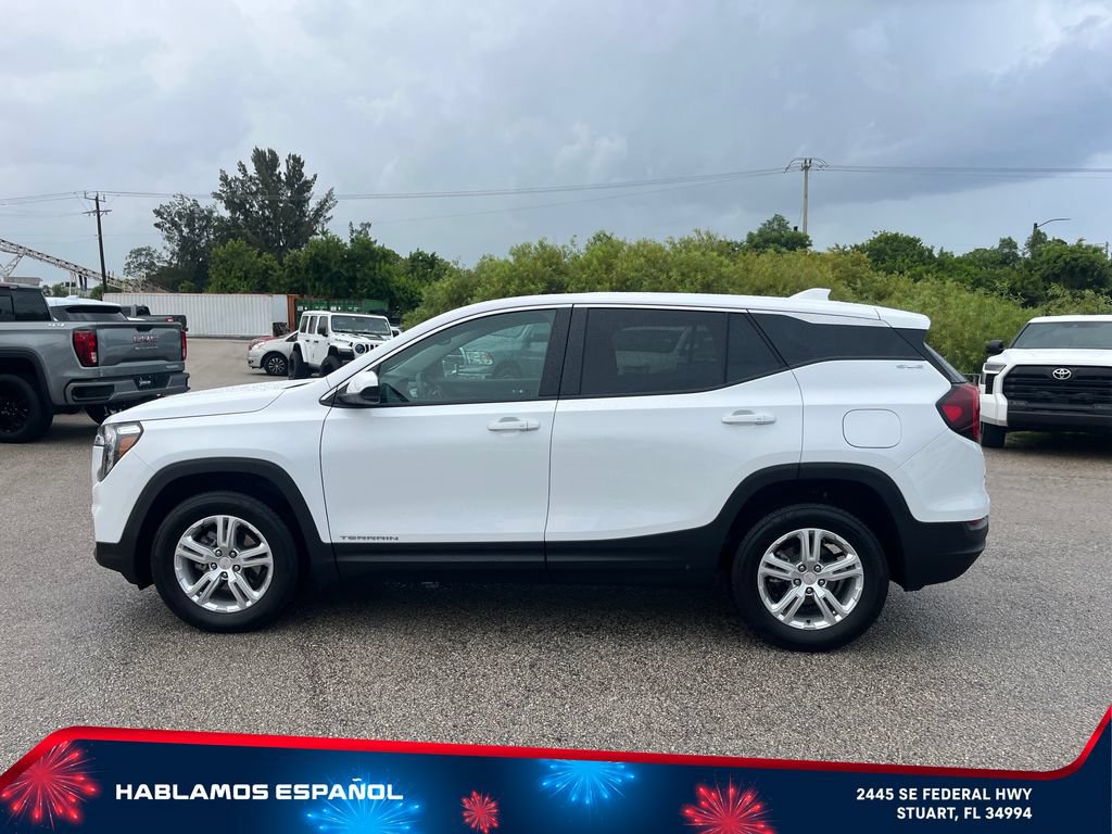 Used 2024 GMC Terrain SLE AWD/4WD image 4