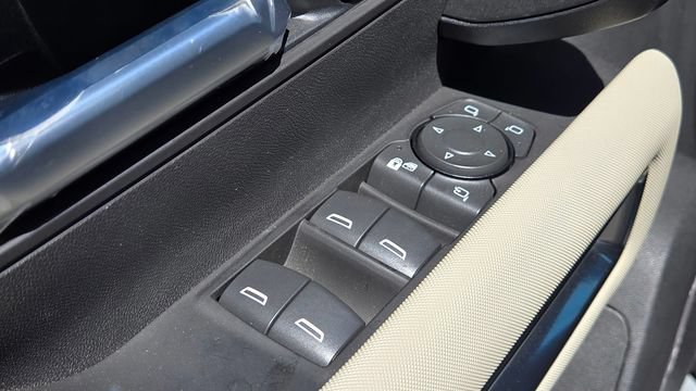 Used 2026 GMC Hummer EV SUV AWD/4WD image 16