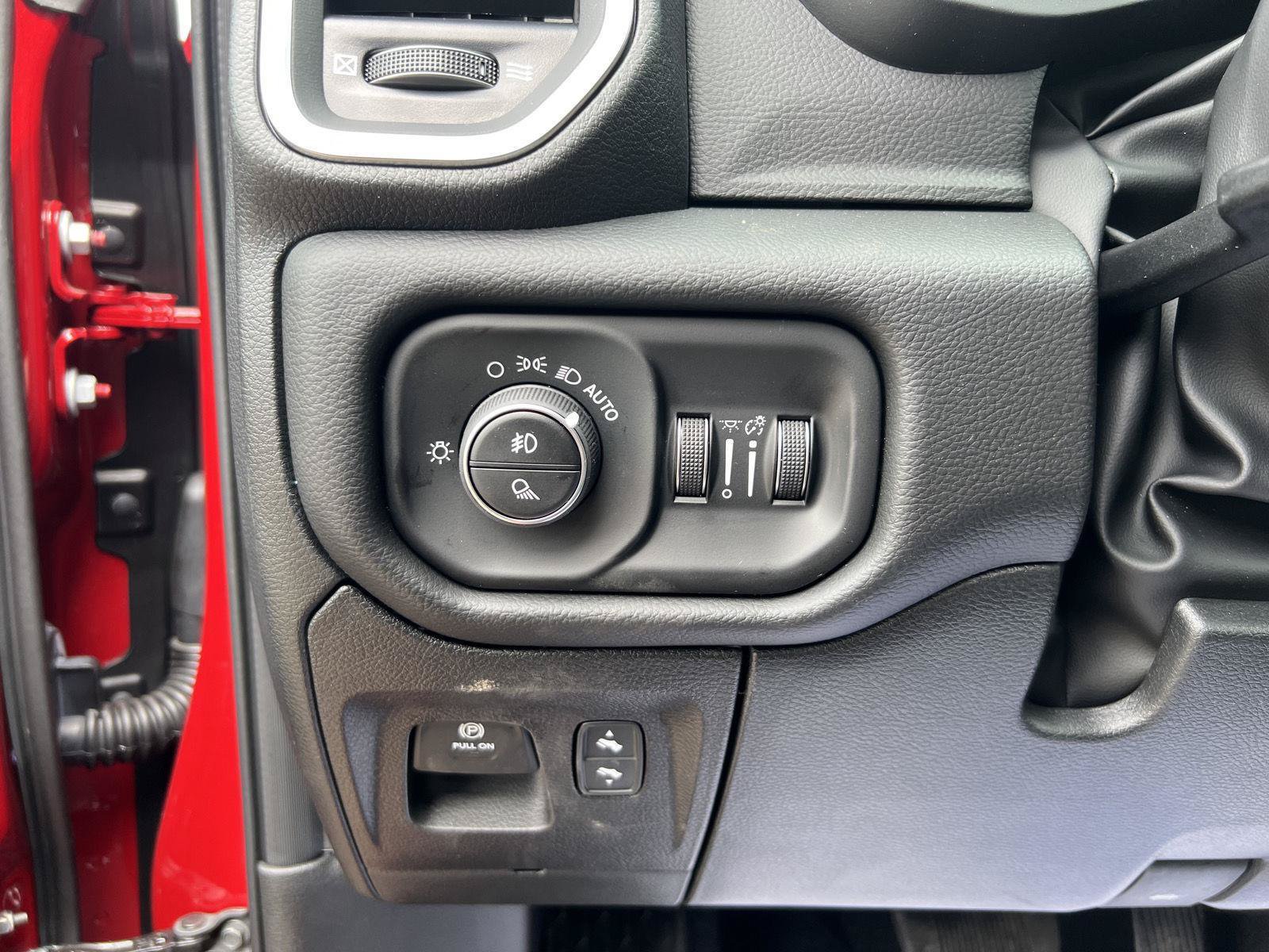 New 2026 RAM 1500 Big Horn AWD/4WD image 15