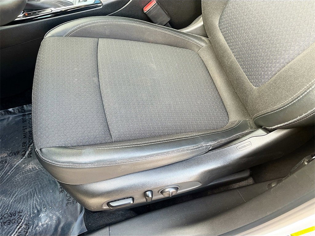 Used 2021 Buick Encore GX Select w/ Sport Touring Package image 18