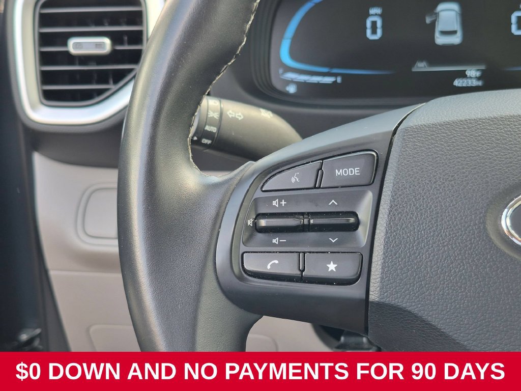 Used 2025 Hyundai Venue SEL FWD image 19