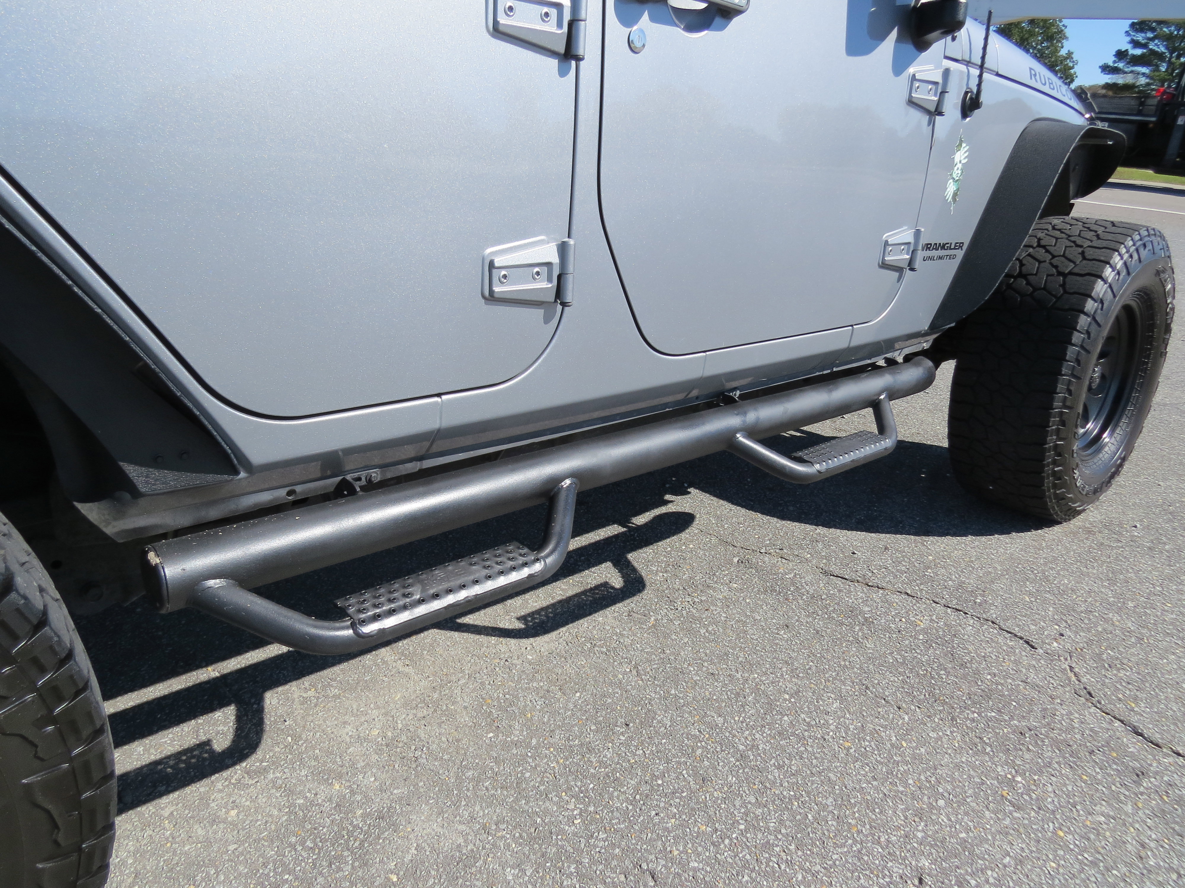 Used 2015 Jeep Wrangler Unlimited Rubicon w/ Connectivity Group image 10